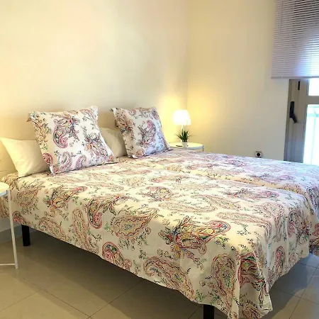 Apartamento Primera Linea Apartment Malaga Exterior photo